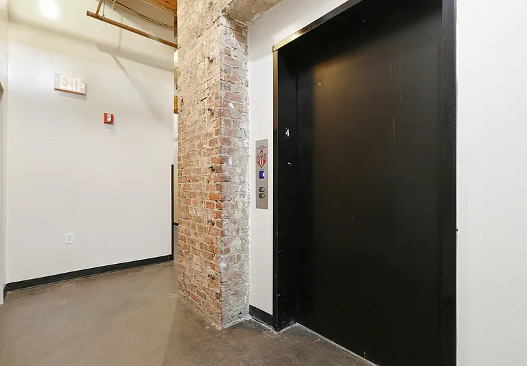 326 Nelson St SW #404 — Photo 13