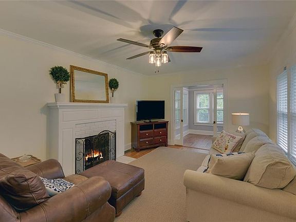 3rd image of 1170 Green Street Cir