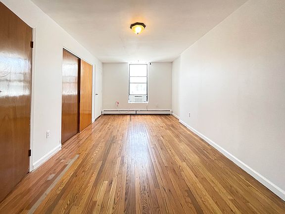 4th image of 226 4th Ave APT 2