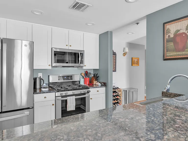 920 Jefferson St #604 — Photo 6