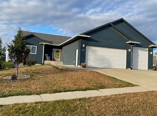502 Valley View Ave, Baltic, SD 57003