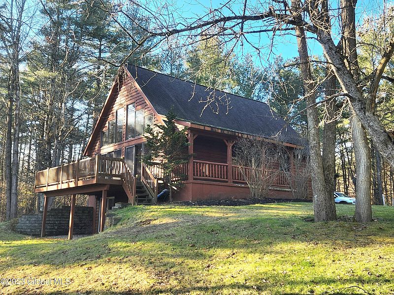 2nd image of 425 Nys Rt 32