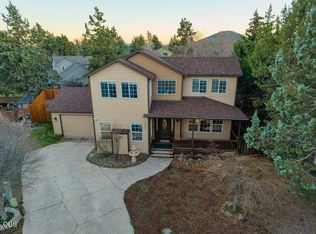 2069 NE Hollow Tree Ln, Bend, OR 97701