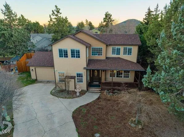 2069 NE Hollow Tree Ln, Bend, OR 97701