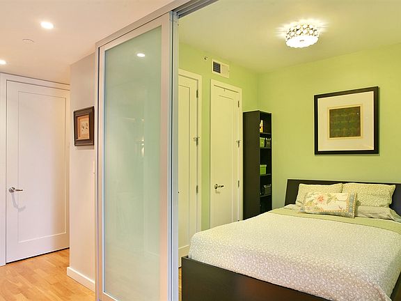 3rd image of 500 4th Ave APT 7G