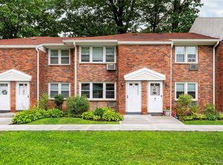 2710 South Road #B5, Poughkeepsie, NY 12601