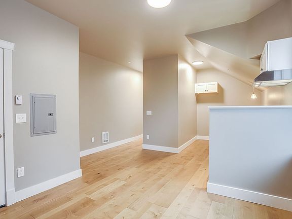 5th image of 506 N L St Unit D