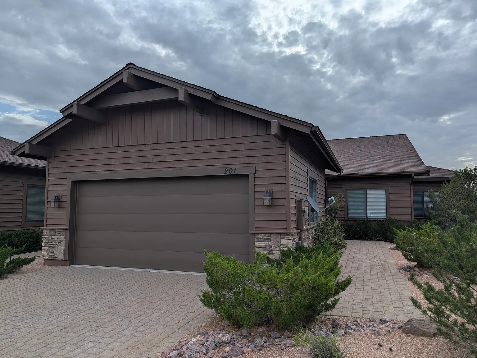 3 bed, 1860 sqft, $2,800 — Photo 1