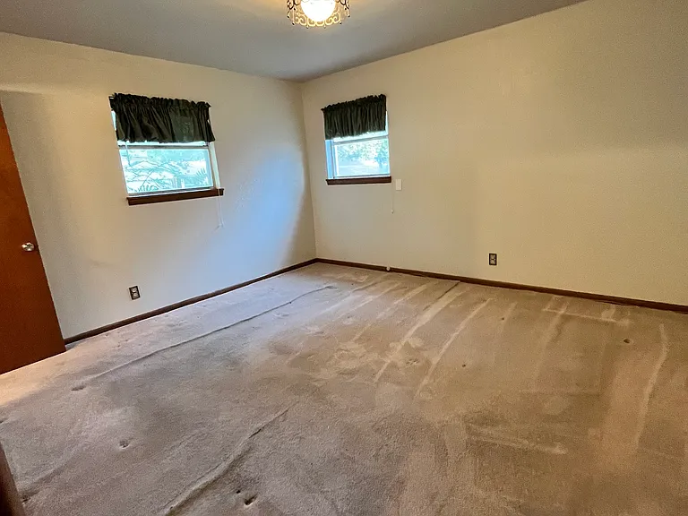 1749 Winchester St — Photo 14