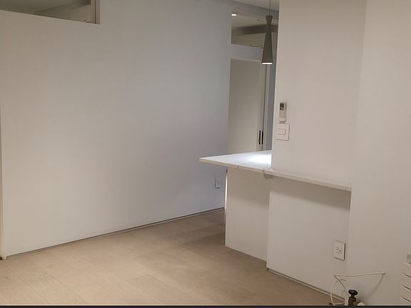 4th image of 209 Grand St #5D