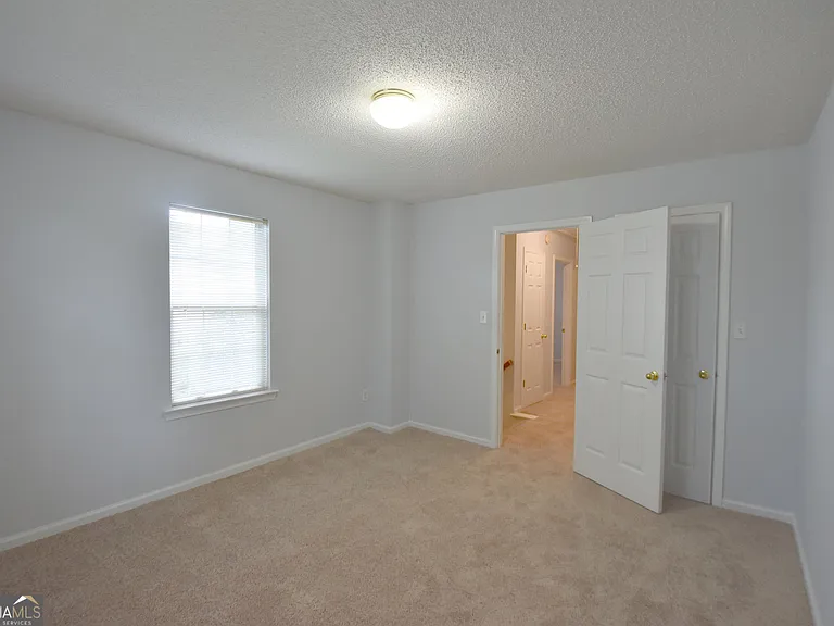147 S Fairfield Dr — Photo 27