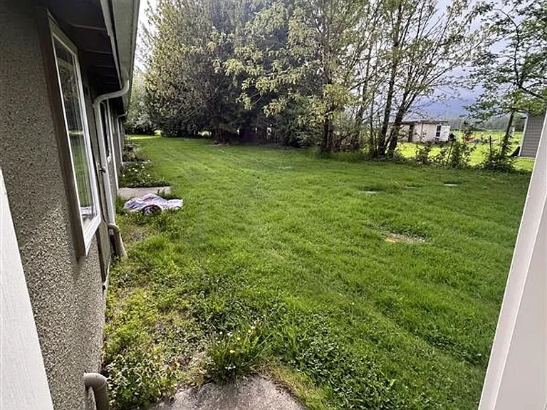 9240 Garrison Rd — Photo 30