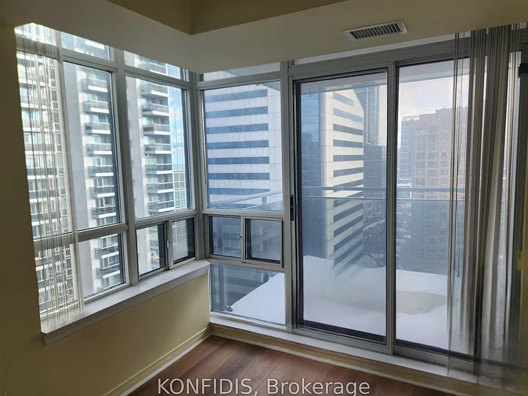 155 Beecroft Rd #2815 — Photo 14