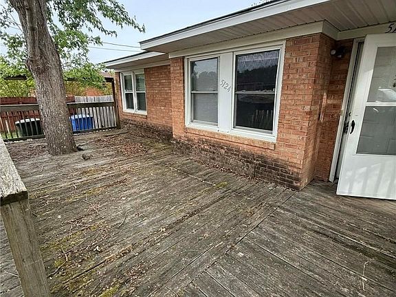 2nd image of 5124 Palmetto Ln