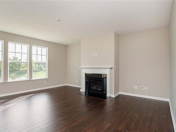 4th image of 189 Osage Dr