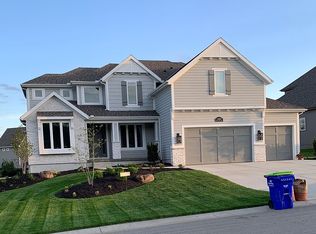 21629 W 93rd Ter, Lenexa, KS 66220