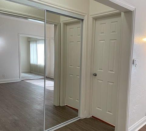 5th image of 1932 W 25th St APT 25