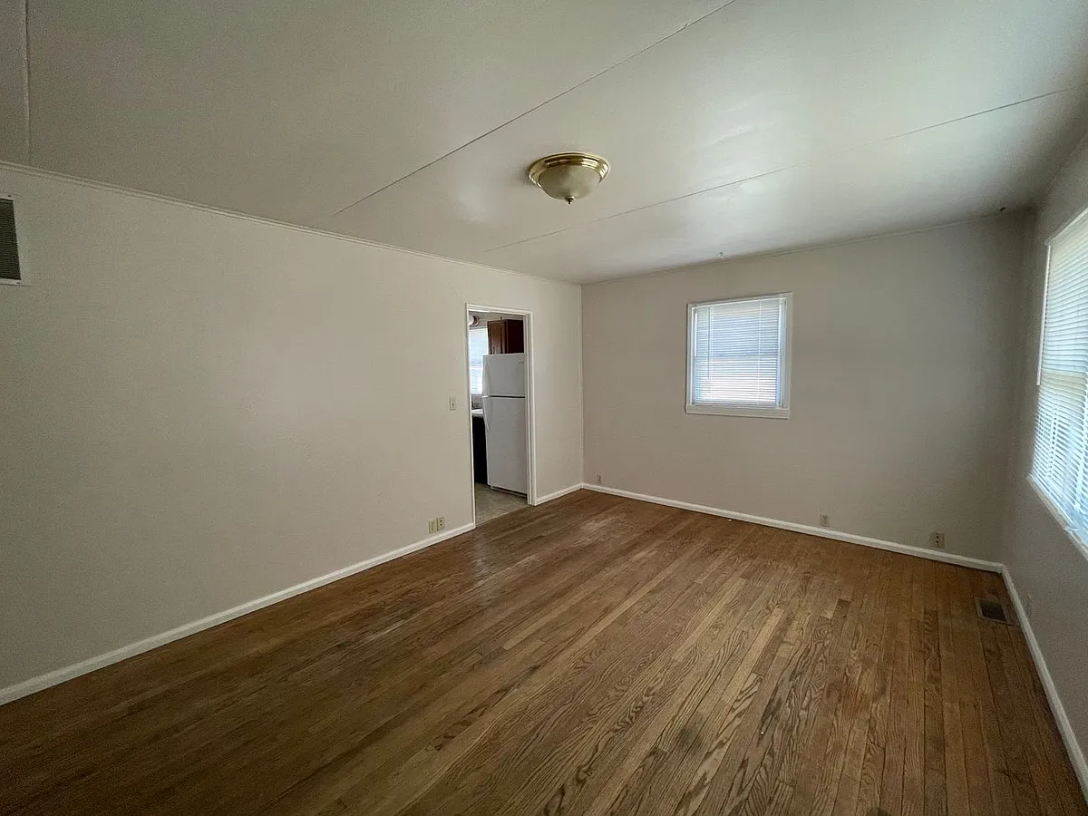 Building Photo - 3113 Longlois Dr
