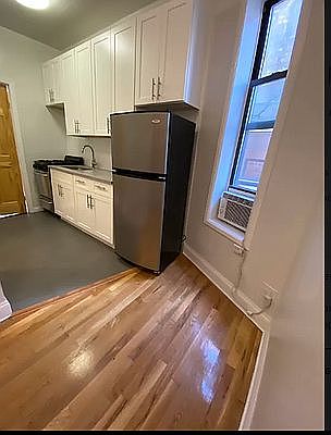 1st image of 71 Thompson St APT 5A