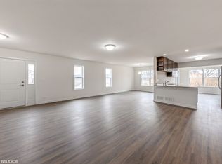 39 Olympus Dr, Tinley Park, IL 60477