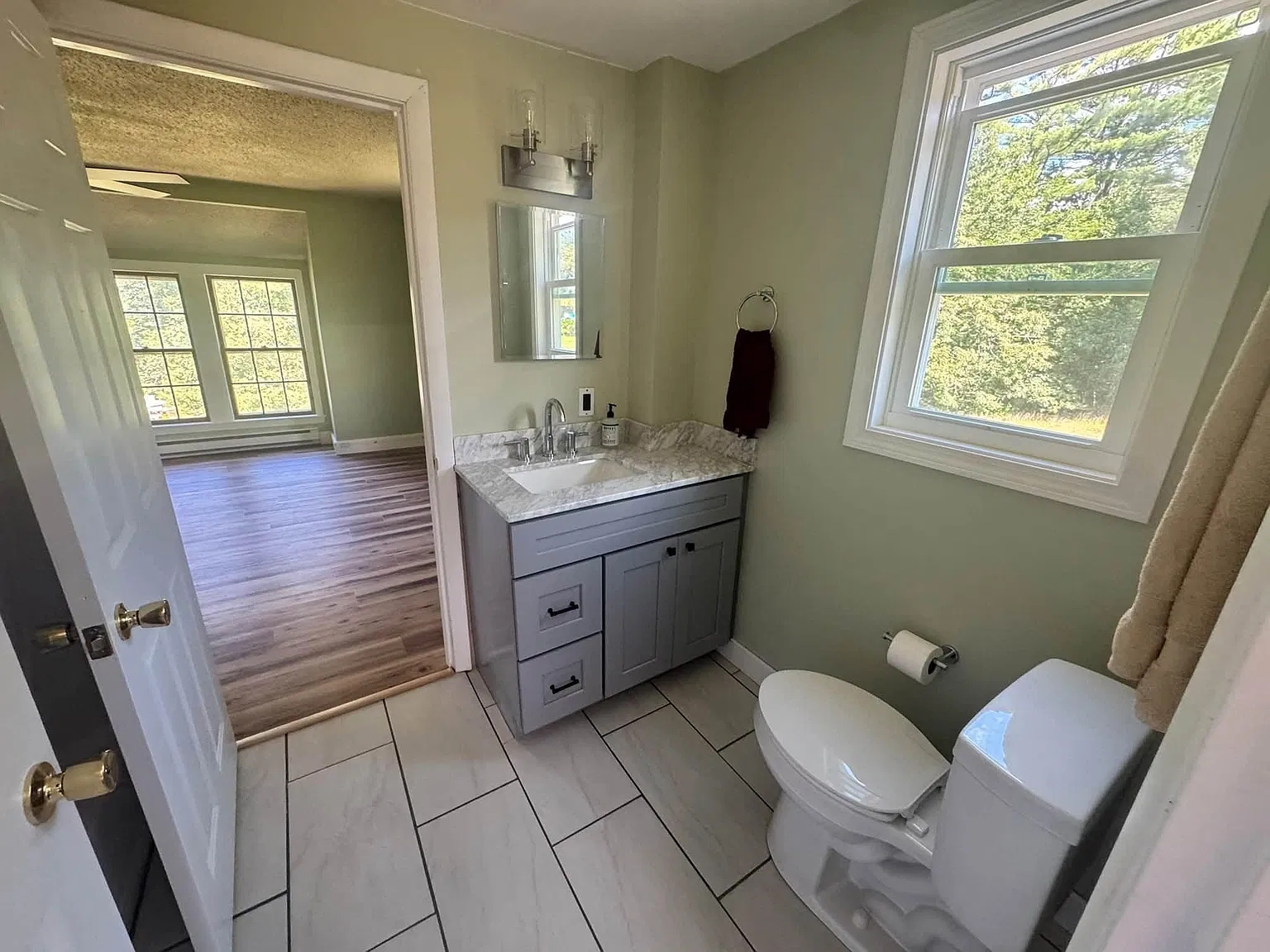 2 bed, 1.0 bath, 720 sqft, $1,950 — Photo 4
