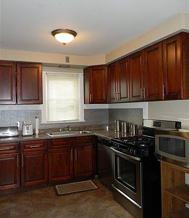 5th image of 13616 Royal Blvd