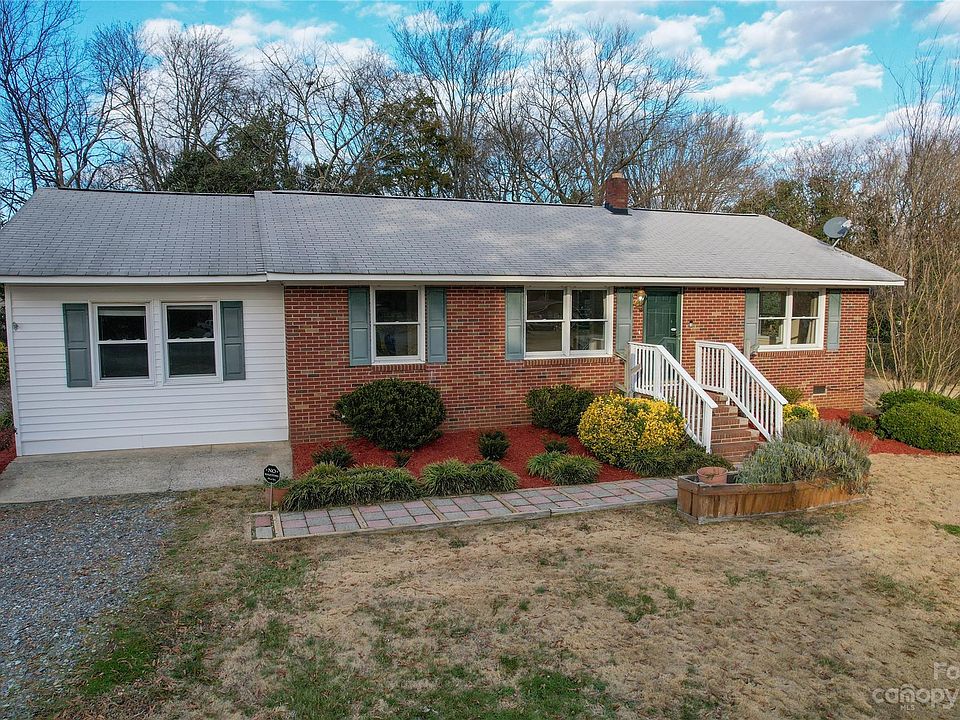 1st image of 1716 Monterey Dr