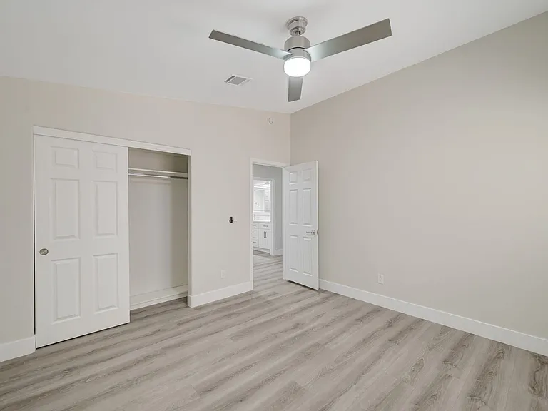 3120 Siena Cir — Photo 37