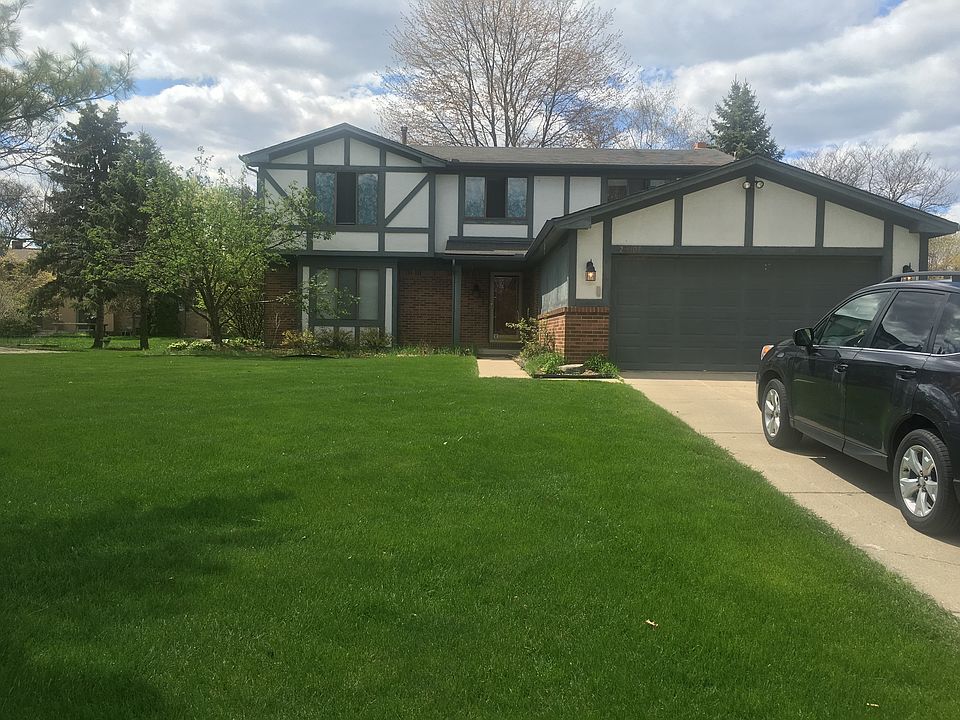 1st image of 28907 E King William Dr