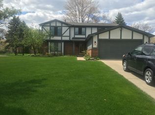 28907 E King William Dr, Farmington Hills, MI 48331
