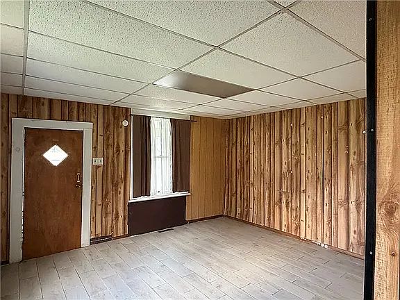 4th image of 619 N Cedar St