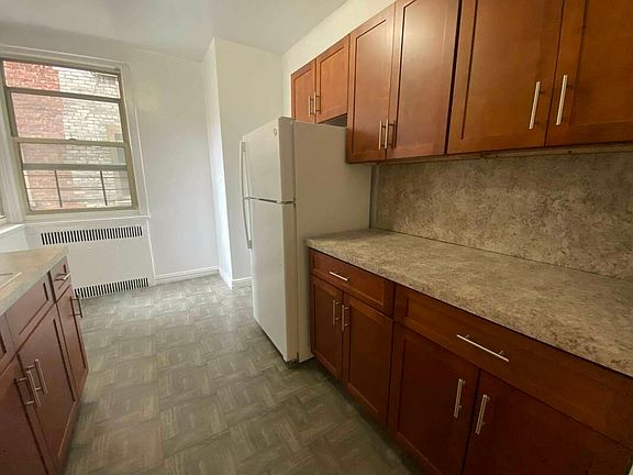 5th image of 64-62 Booth St #1K