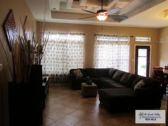 2nd image of 3721 Altamira