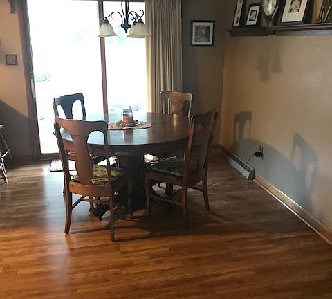 4th image of 2935 Waldron Rd