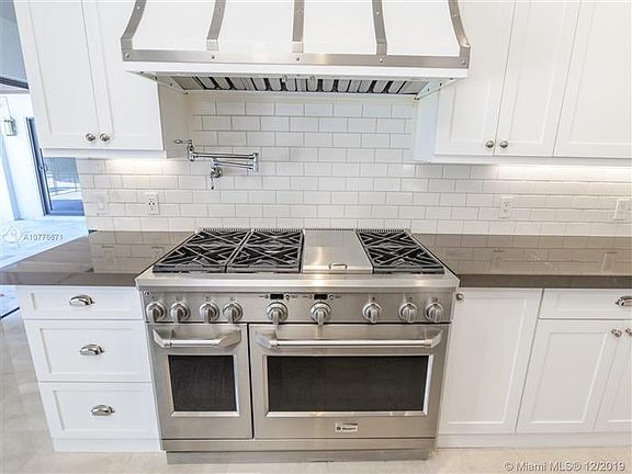 5th image of 16255 SW 89th Ct