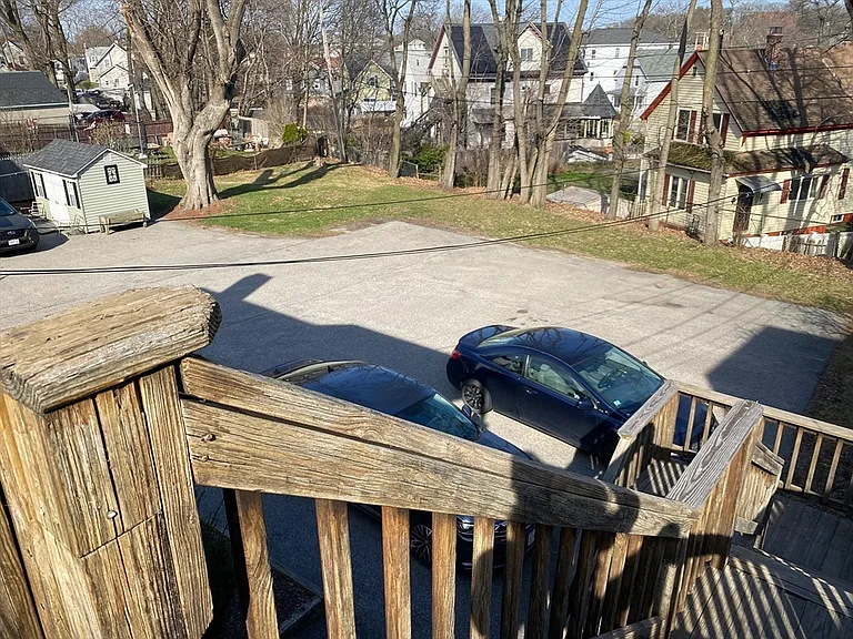 74 Lakewood St #2R — Photo 10