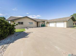 1306 W H Ave, Lovington, NM 88260