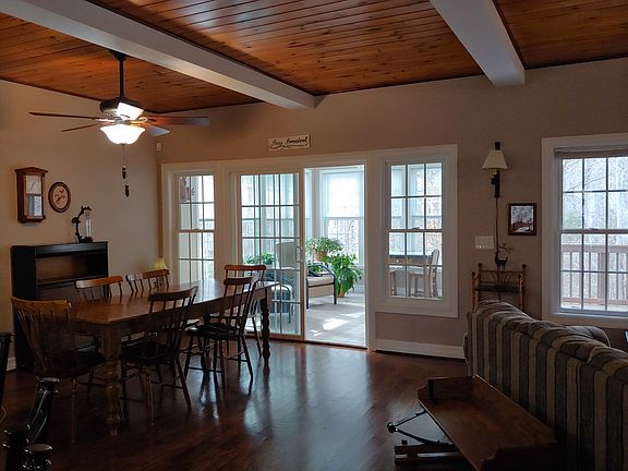 4th image of 408 Peaceful Creek Dr