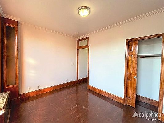 3rd image of 153 Norfolk St #4J