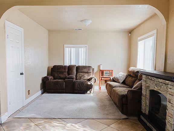 4th image of 15 Rincon Ave
