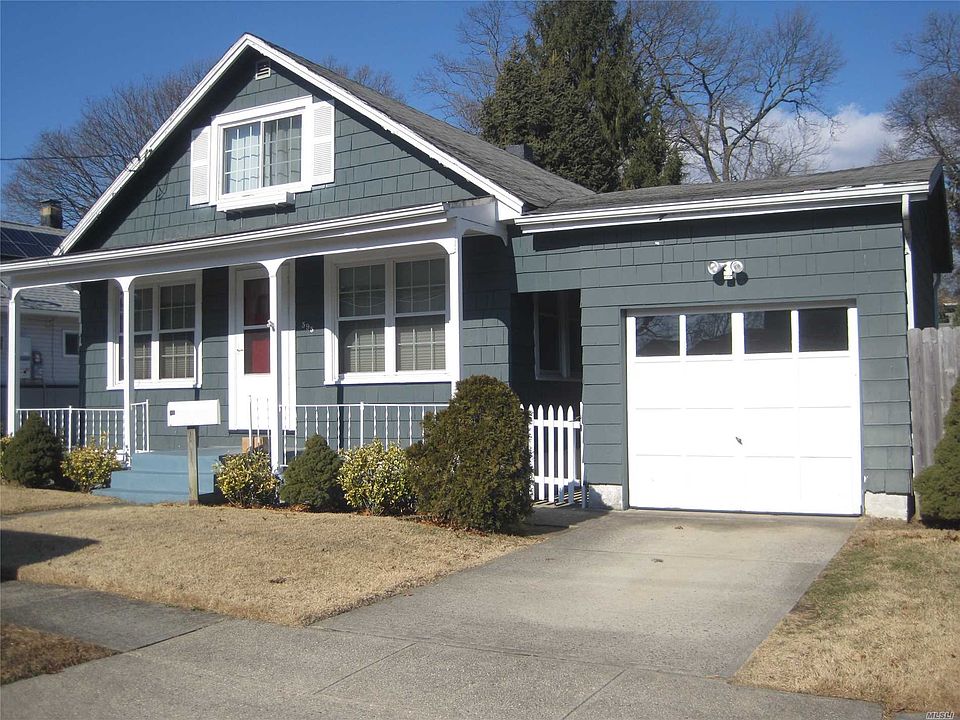 1st image of 595 Emerson Ave