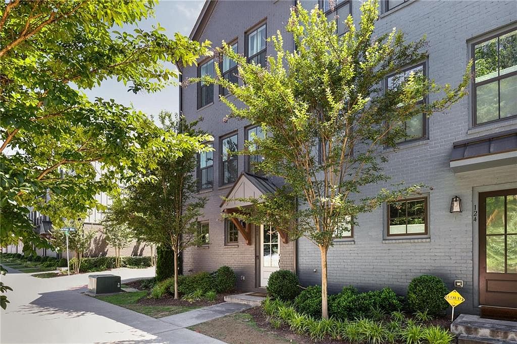 126 Chestnut Cir, Atlanta, GA 30342 | Zillow