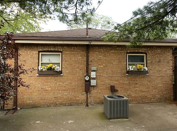 4th image of 4514 Warsaw Ave