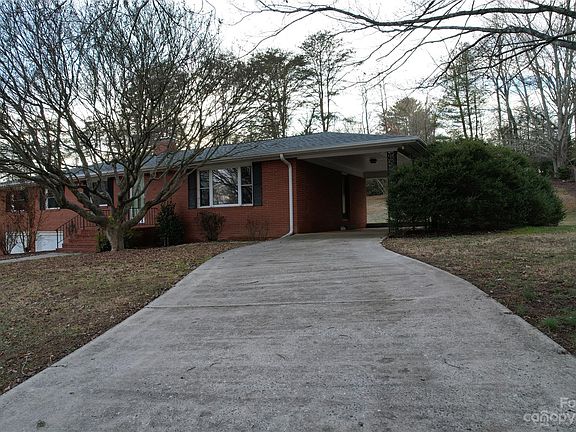 2nd image of 141 Camellia Garden St