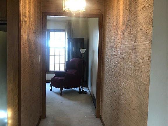 5th image of 15 Ironwood Dr