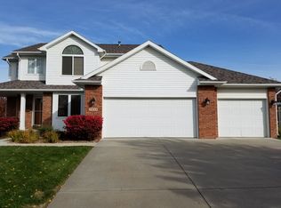 3806 Diablo Dr, Lincoln, NE 68516