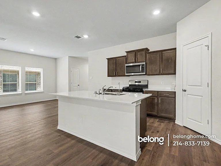 1109 Sunflower Ln — Photo 9