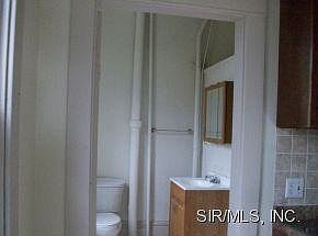 4th image of 108 W Casad St