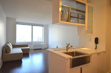 Rented by BLU Real Estate