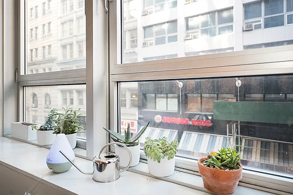 Rented by R New York | media 12